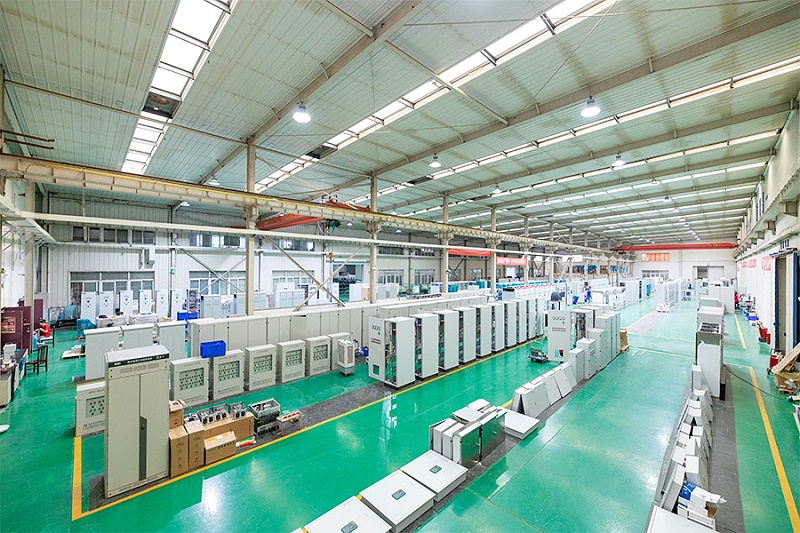 華東工控-生產車間