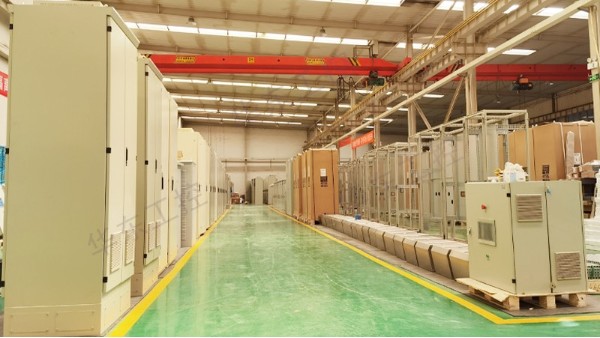 華東工控PLC自動化控制系統現場